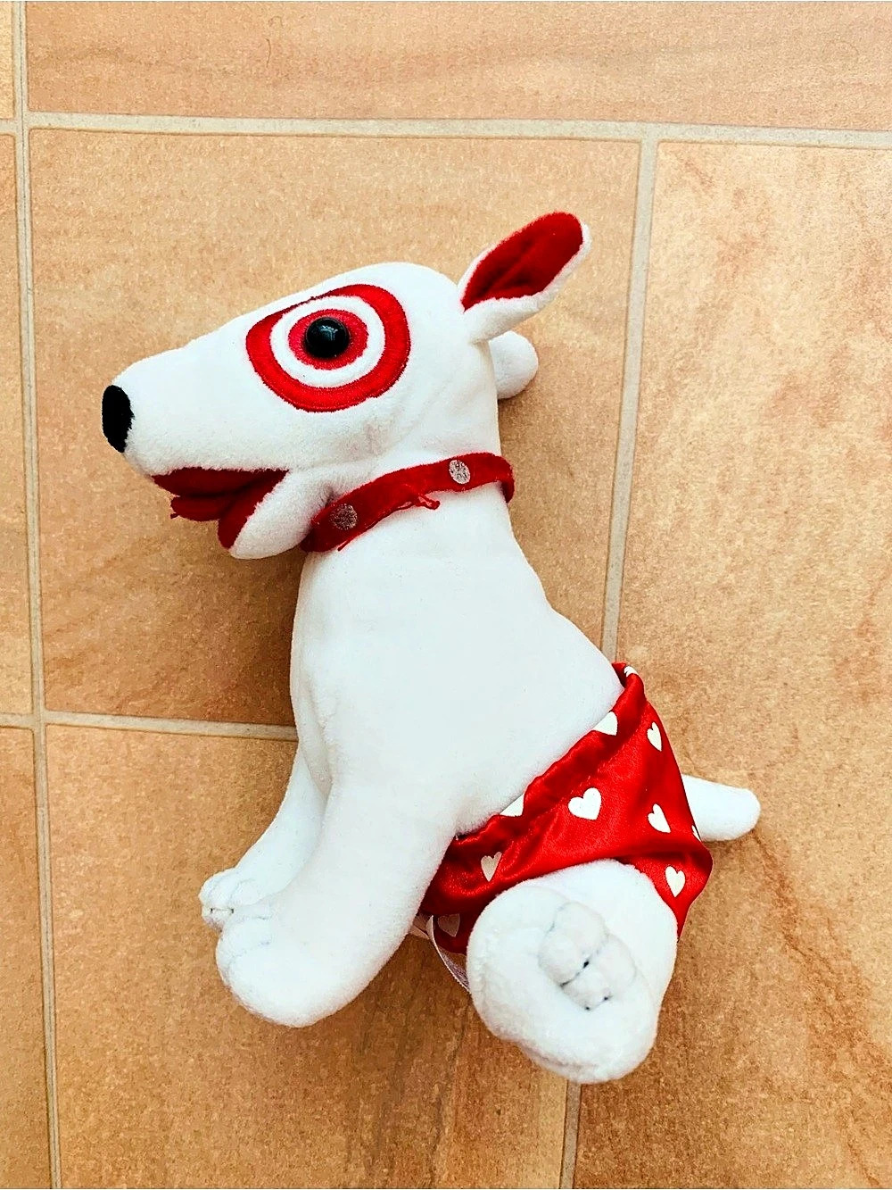 Target Bullseye White & Red Satin Heart Boxers 2001 Stuffed Plush Dog